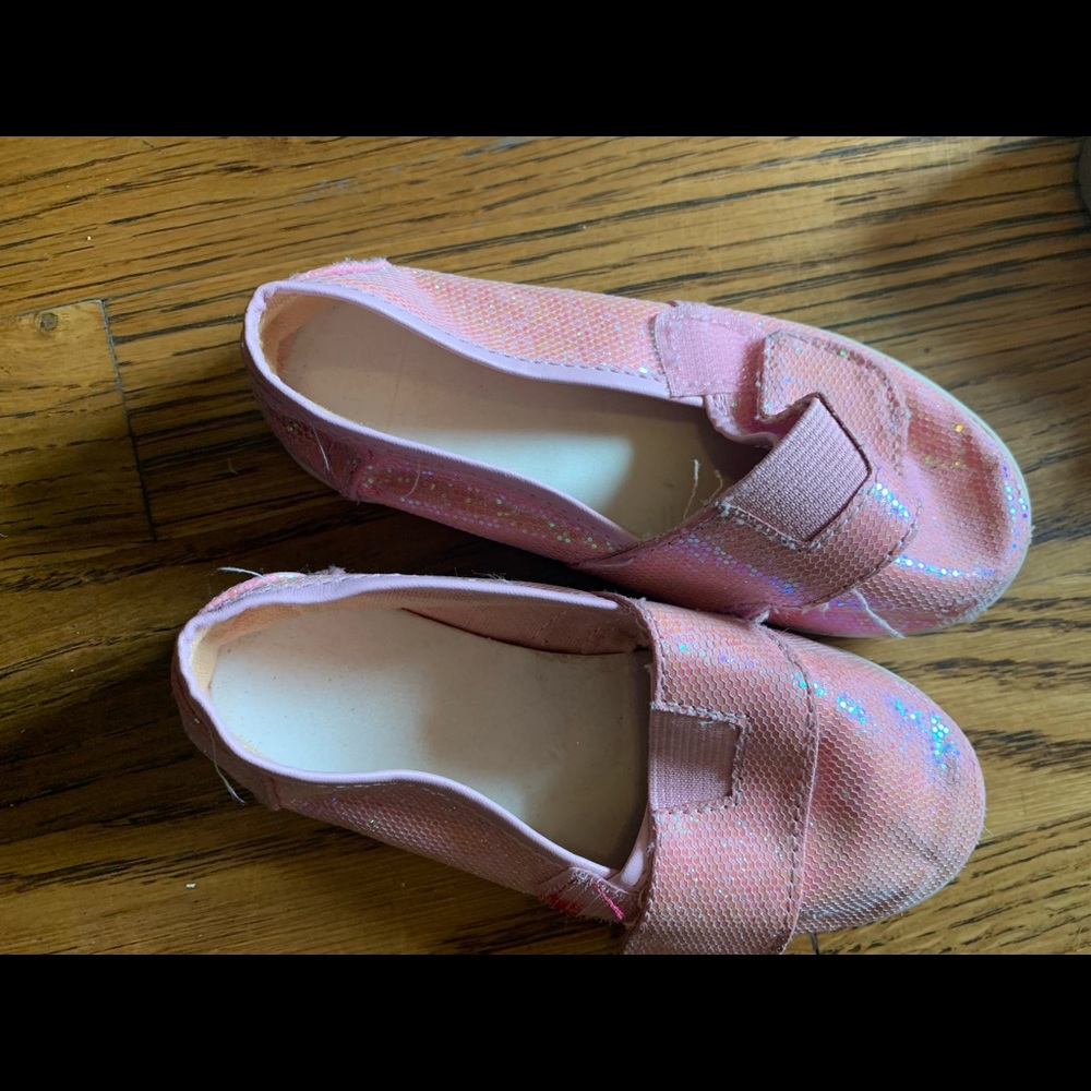 Toddler girls slip on airwalk shoes